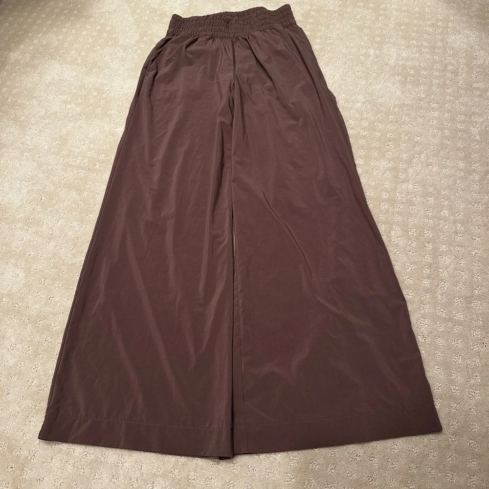 Vuori Villa Wideleg Pant - Regular Length - Picture 4 of 8